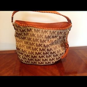 🔥🔥Authentic Michael Kors Bag 🔥🔥